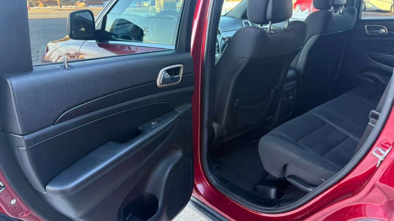 Jeep Grand Cherokee Laredo 4WD 2014