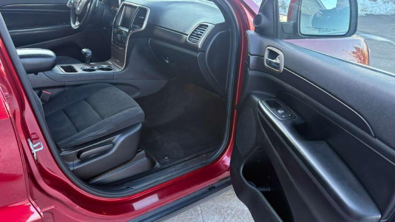 Jeep Grand Cherokee Laredo 4WD 2014