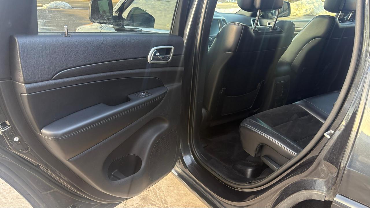 Jeep Grand Cherokee Laredo 2WD 2015