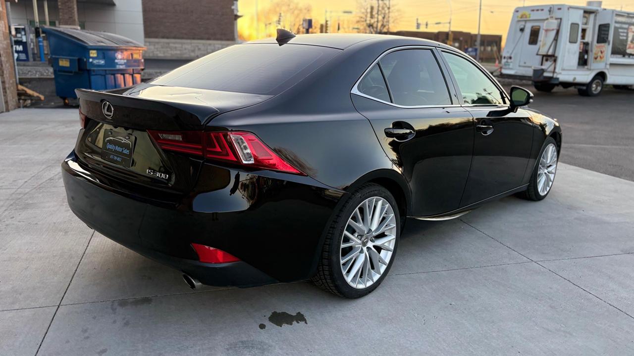 Lexus IS 300 AWD 2016