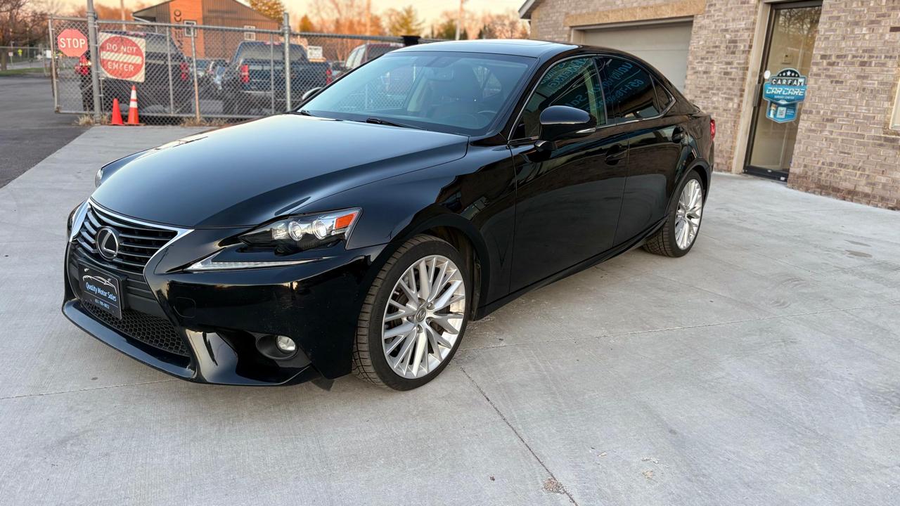 Lexus IS 300 AWD 2016