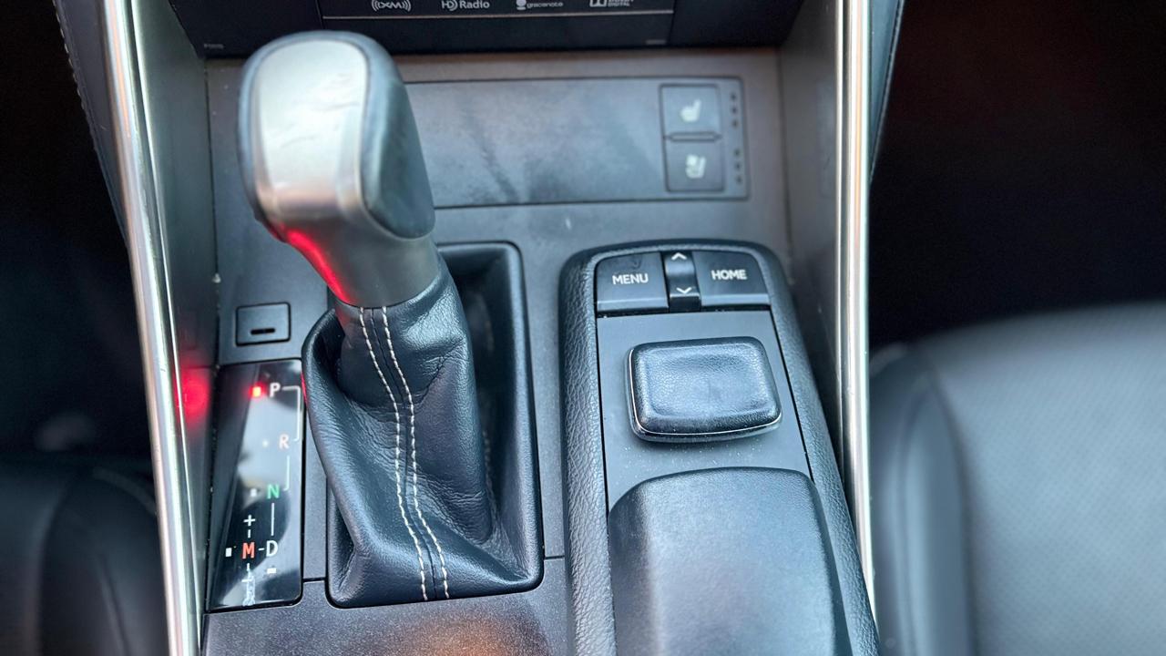 Lexus IS 300 AWD 2016