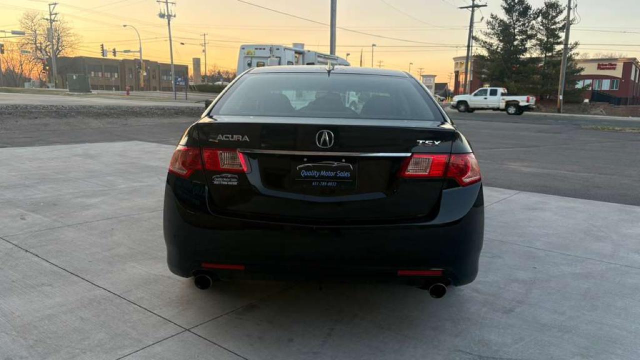 Acura TSX 5-Speed AT with Tech Package 2013