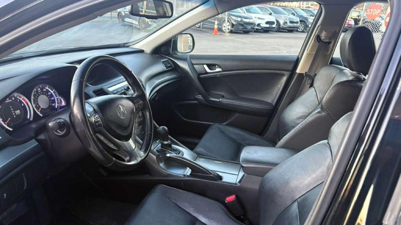 Acura TSX 5-Speed AT with Tech Package 2013