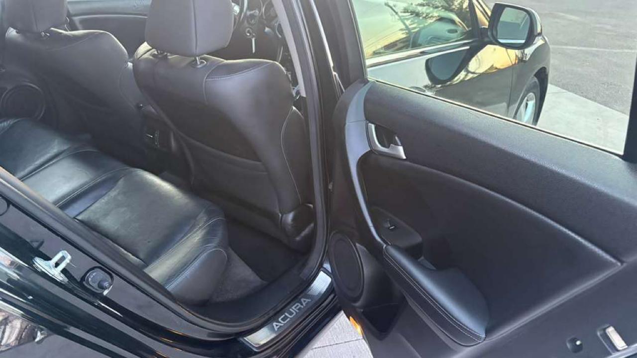 Acura TSX 5-Speed AT with Tech Package 2013