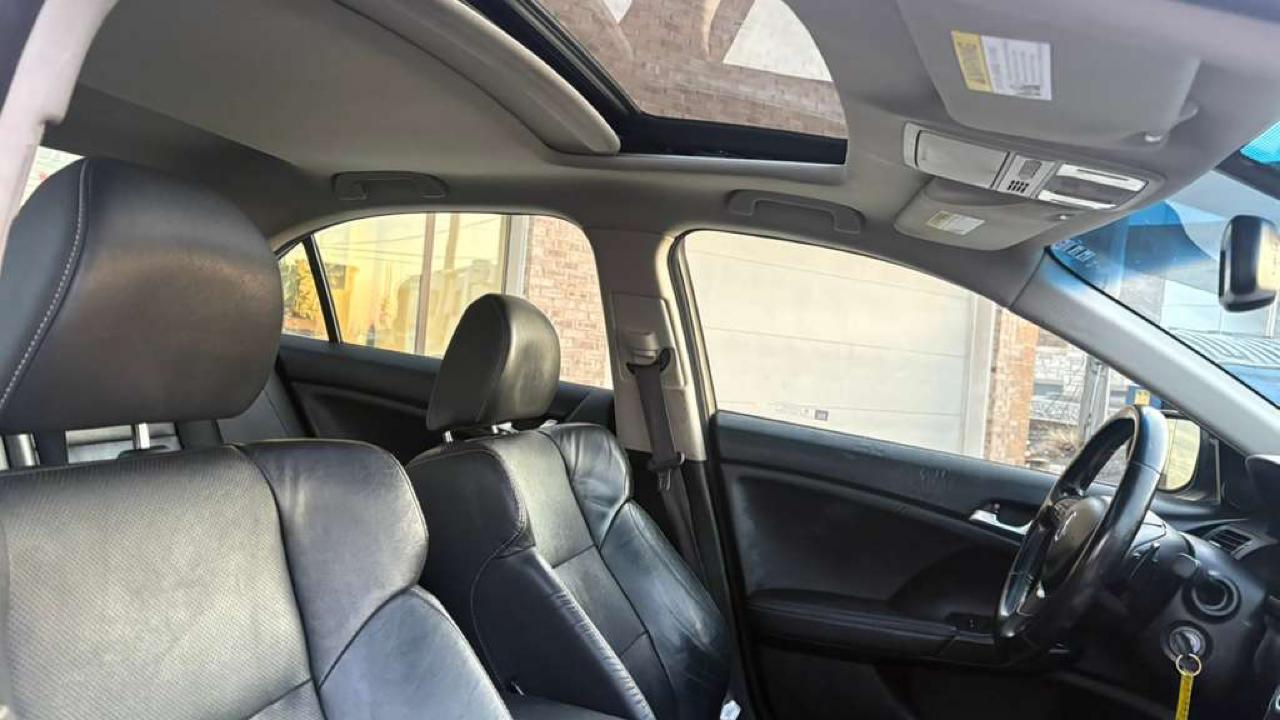 Acura TSX 5-Speed AT with Tech Package 2013