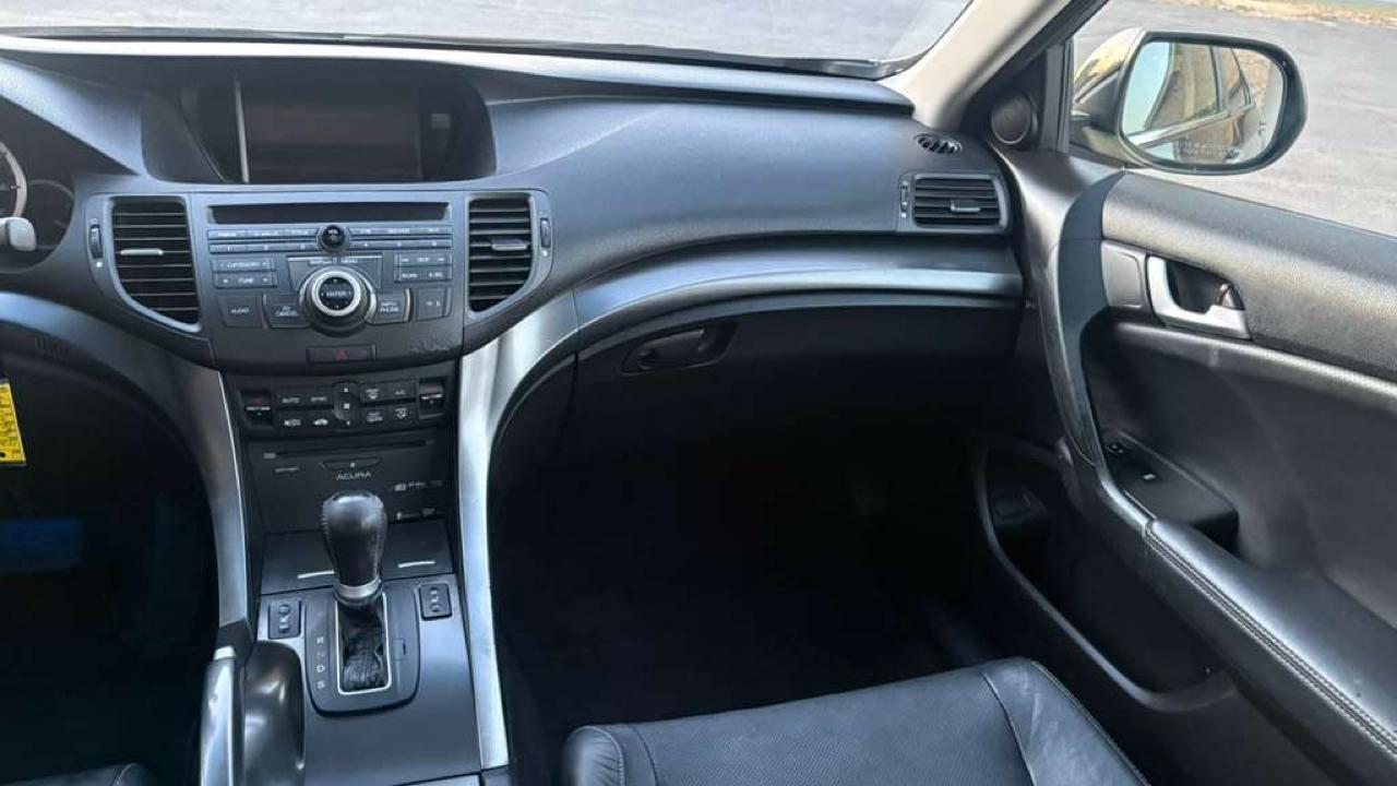 Acura TSX 5-Speed AT with Tech Package 2013