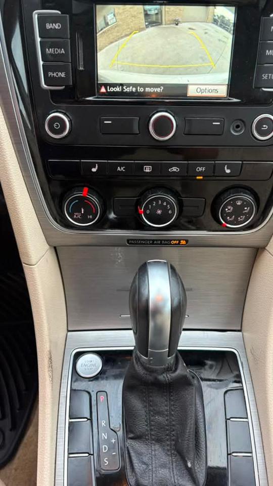 Volkswagen Passat 1.8T SE Auto 2015