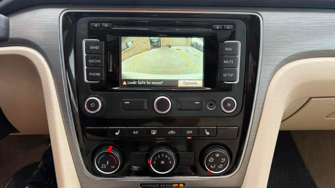Volkswagen Passat 1.8T SE Auto 2015