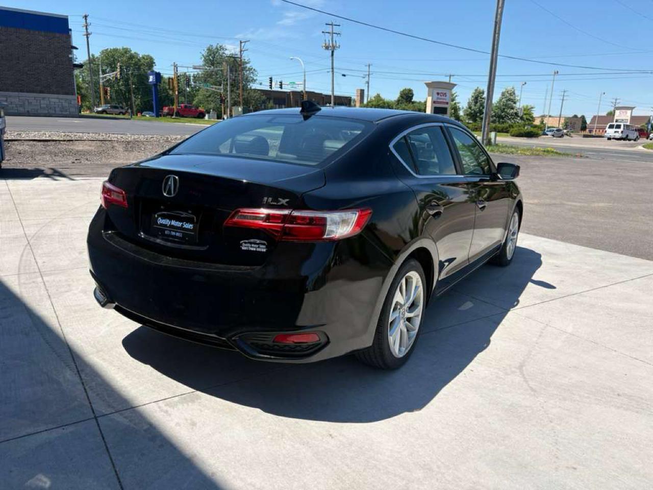 Acura ILX 4dr Sdn 2.0L Tech Pkg 2017