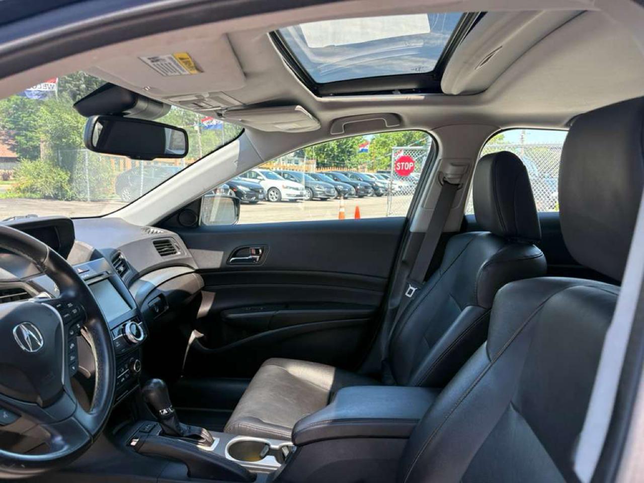 Acura ILX 4dr Sdn 2.0L Tech Pkg 2017