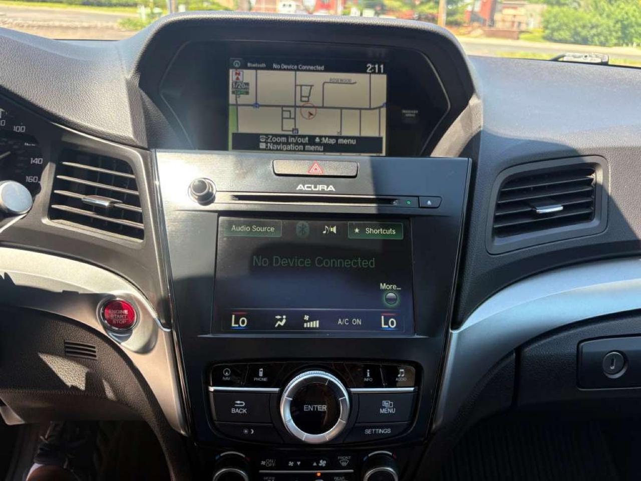 Acura ILX 4dr Sdn 2.0L Tech Pkg 2017