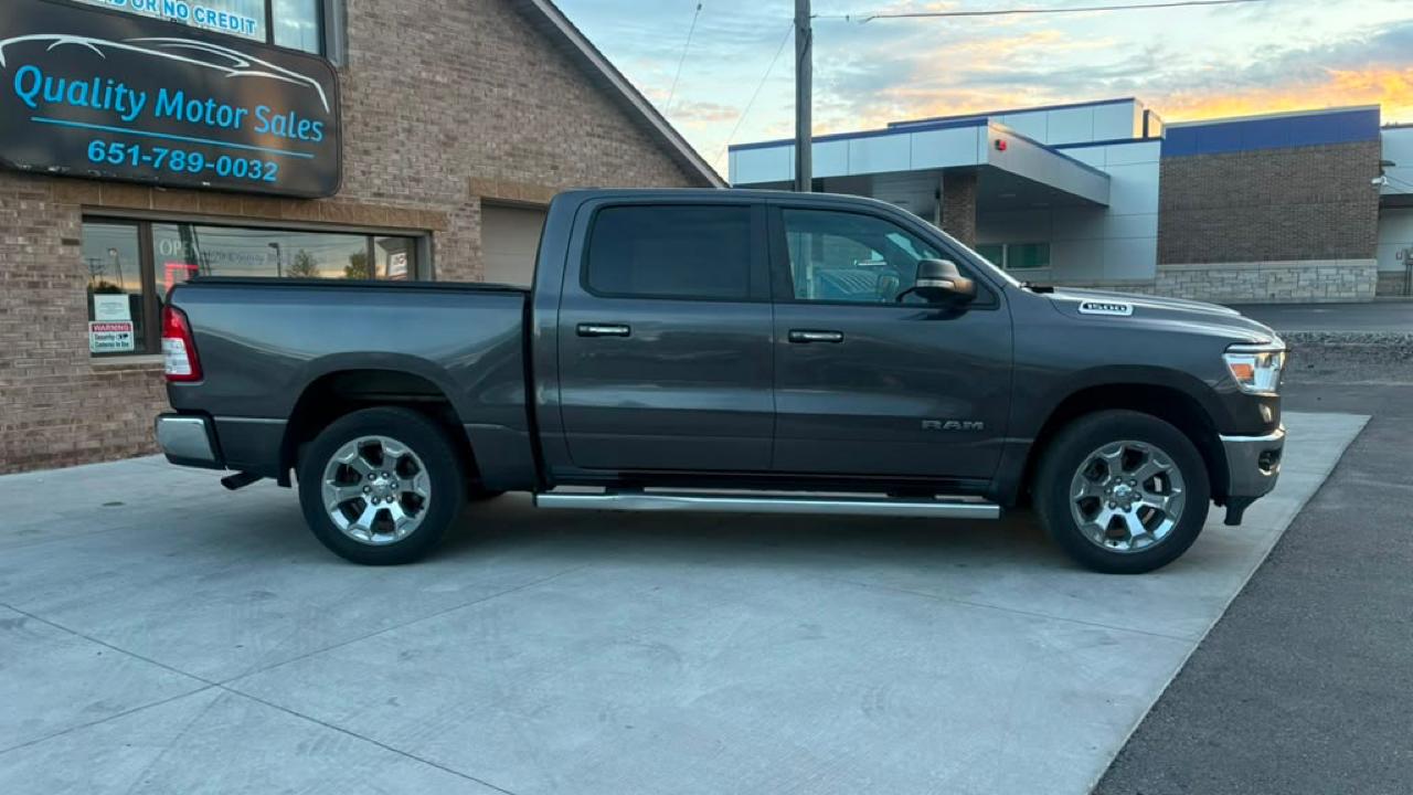 RAM 1500 4WD Crew Cab 140.5" Lone Star 2020