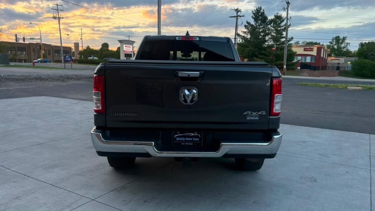 RAM 1500 4WD Crew Cab 140.5" Lone Star 2020