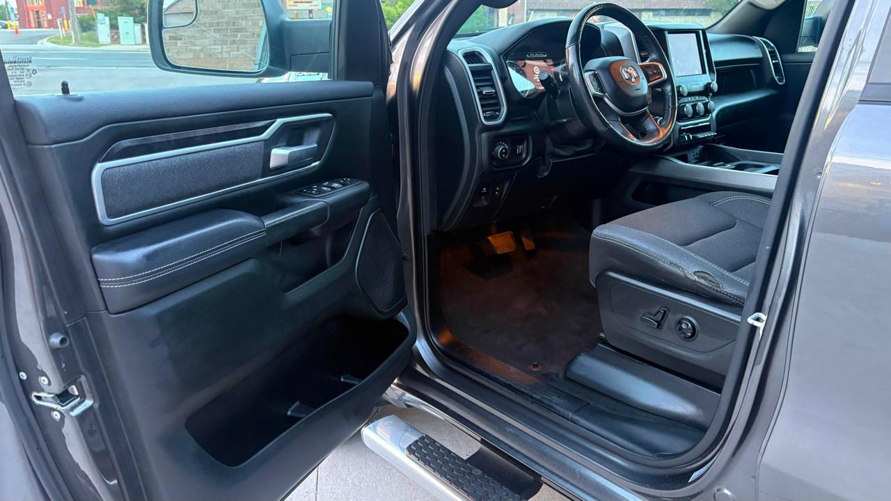 RAM 1500 4WD Crew Cab 140.5" Lone Star 2020