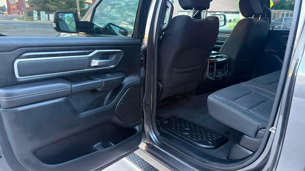 RAM 1500 4WD Crew Cab 140.5" Lone Star 2020