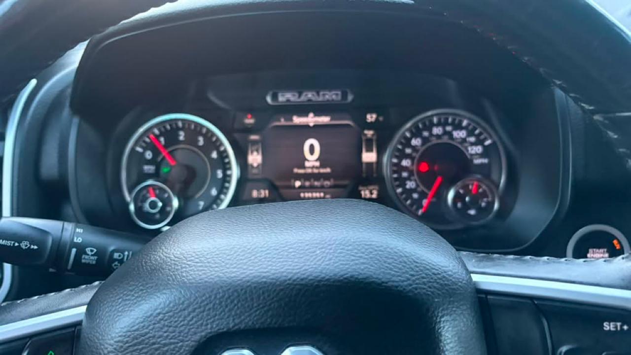 RAM 1500 4WD Crew Cab 140.5" Lone Star 2020