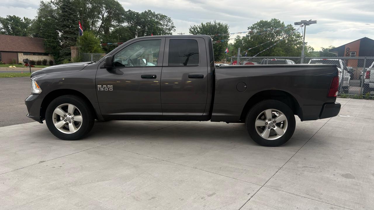 RAM 1500 Tradesman Quad Cab 4WD 2015