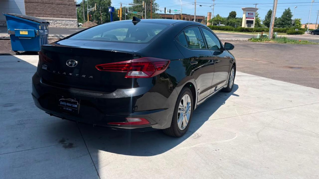 Hyundai Elantra SEL 2020