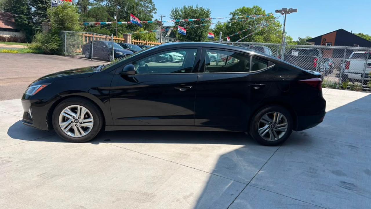 Hyundai Elantra SEL 2020