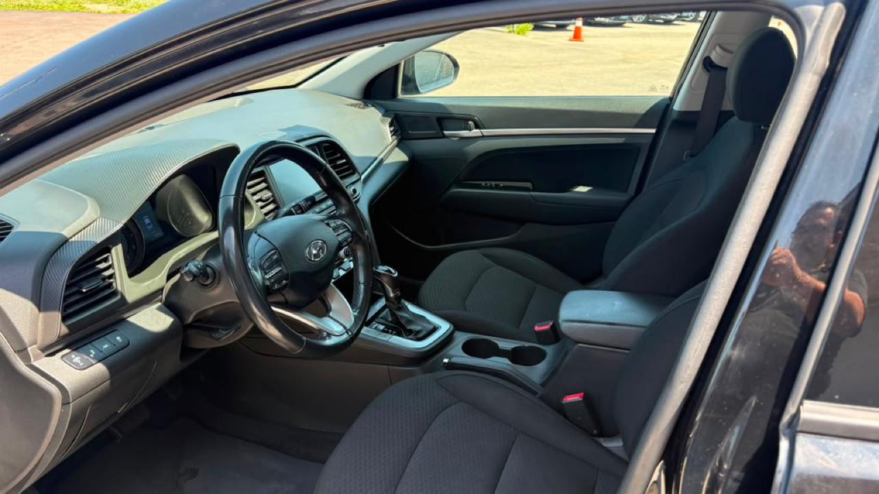 Hyundai Elantra SEL 2020