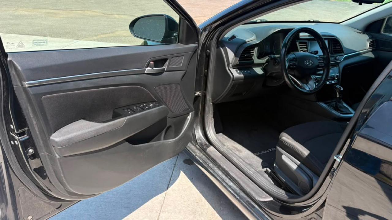 Hyundai Elantra SEL 2020