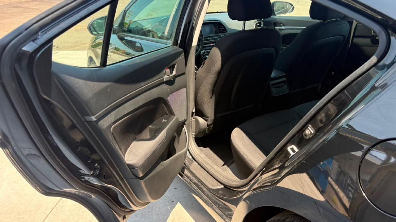 Hyundai Elantra SEL 2020