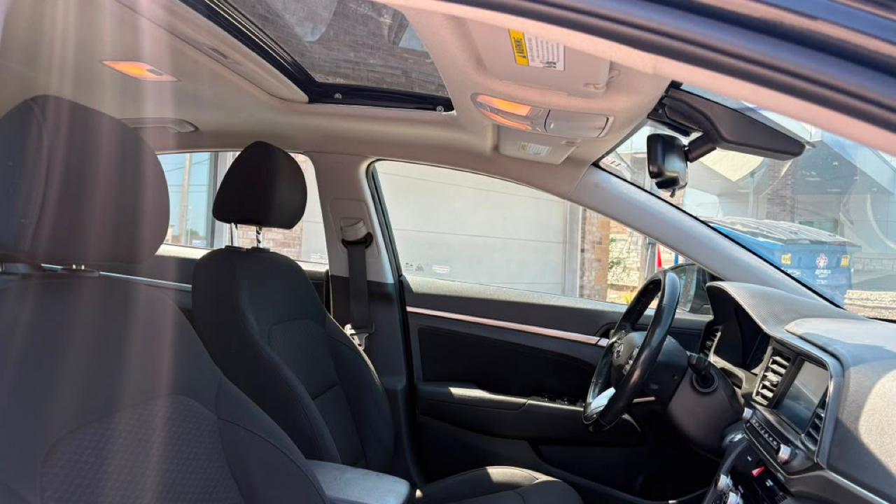 Hyundai Elantra SEL 2020