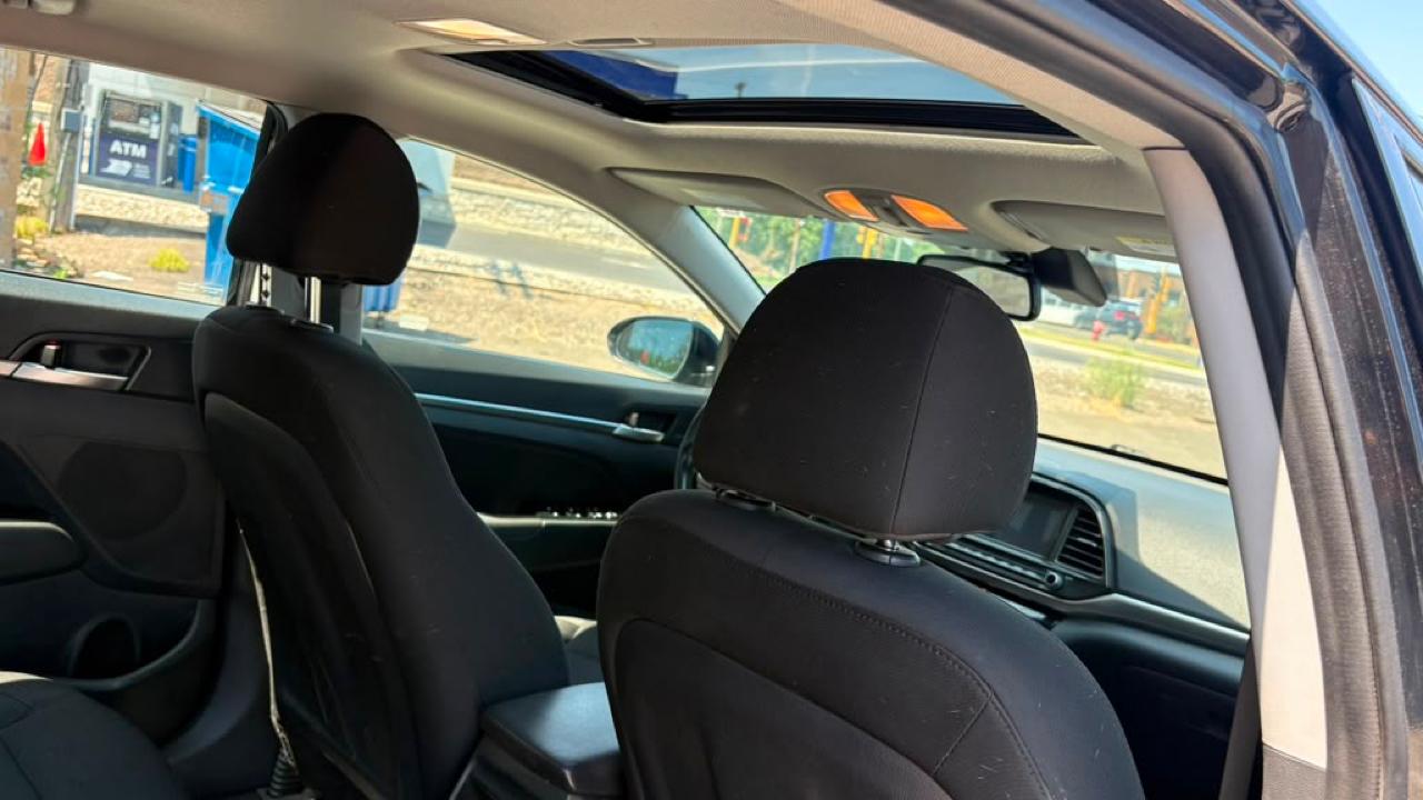 Hyundai Elantra SEL 2020
