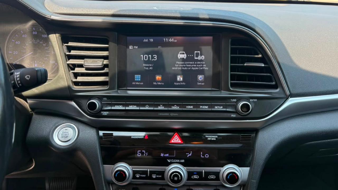 Hyundai Elantra SEL 2020