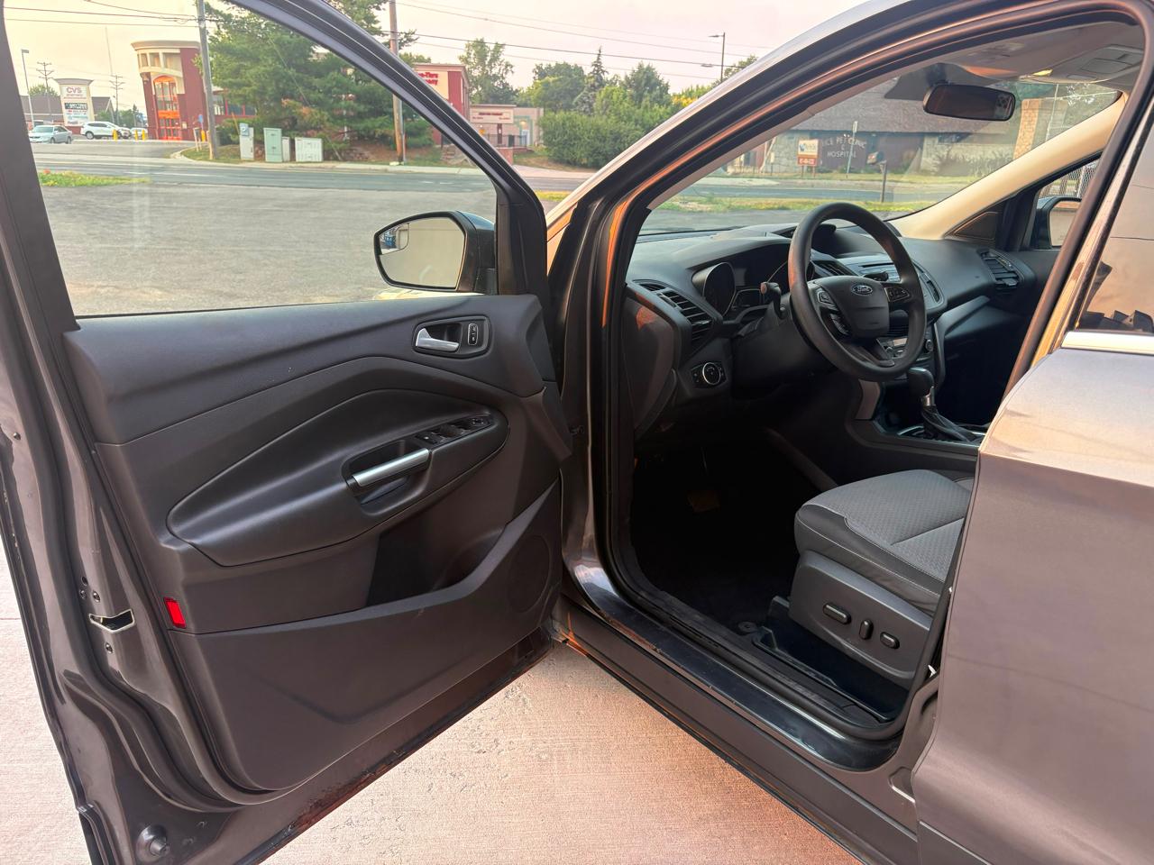 Ford Escape SE FWD 2017