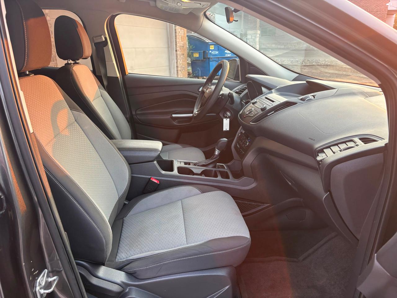 Ford Escape SE FWD 2017