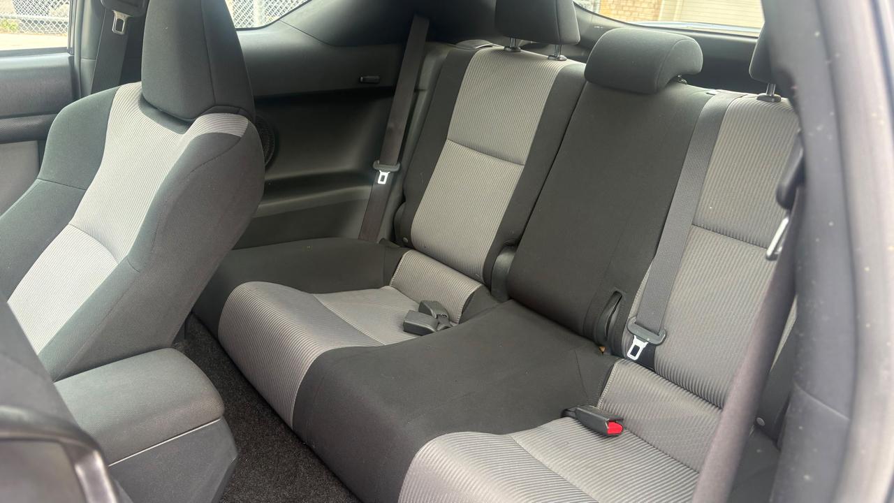 Scion tC Sports Coupe 6-Spd AT 2015