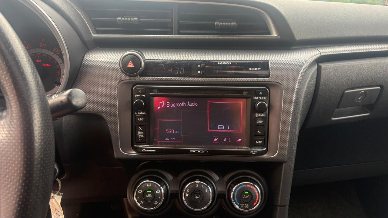 Scion tC Sports Coupe 6-Spd AT 2015