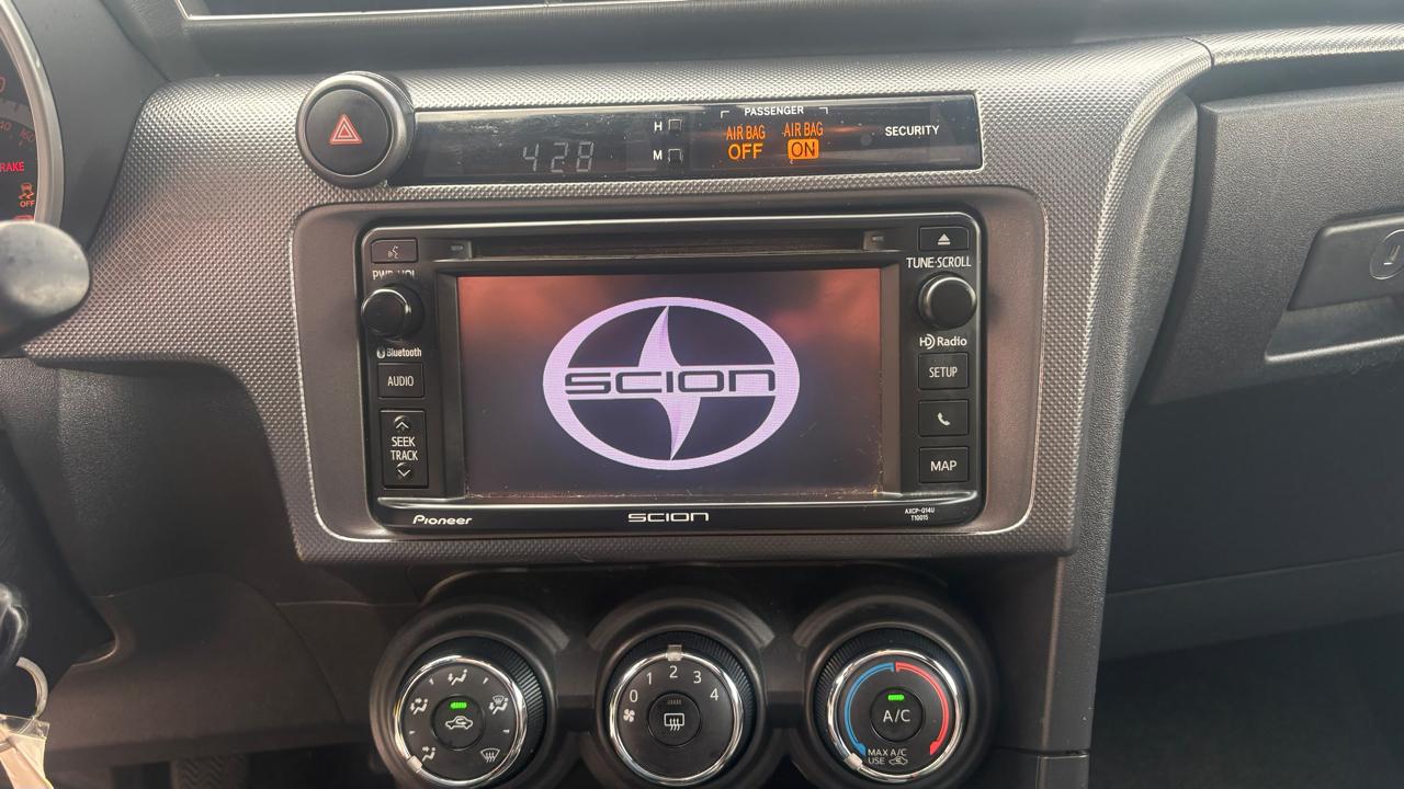 Scion tC Sports Coupe 6-Spd AT 2015