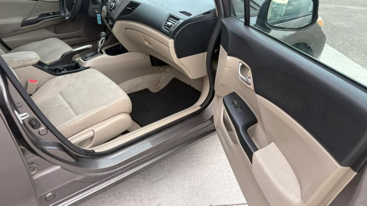 Honda Civic LX 2012