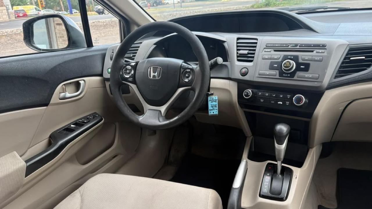 Honda Civic LX 2012