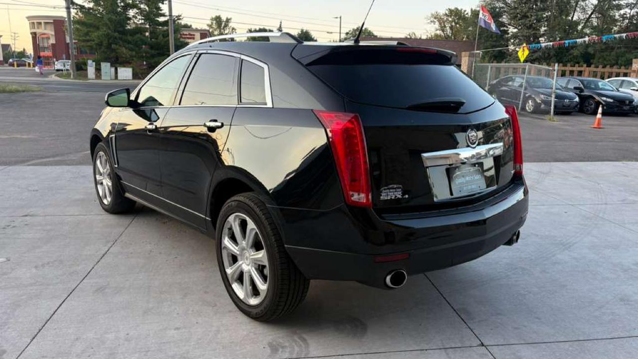 Cadillac SRX AWD Performance Collection 2013