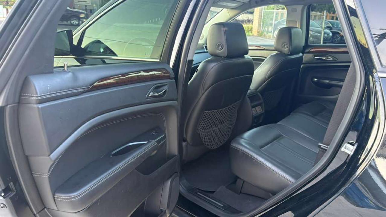 Cadillac SRX AWD Performance Collection 2013