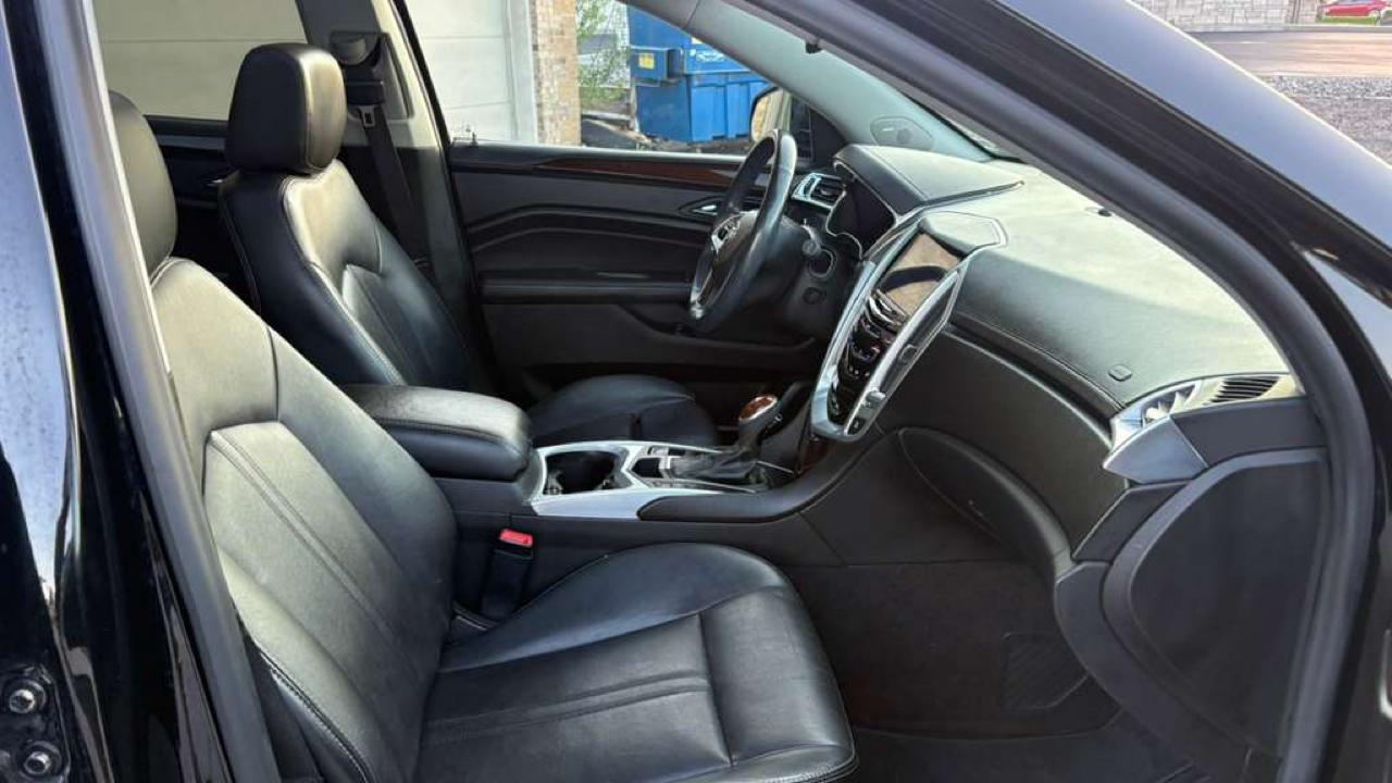 Cadillac SRX AWD Performance Collection 2013
