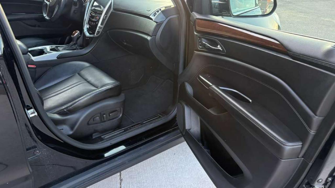 Cadillac SRX AWD Performance Collection 2013