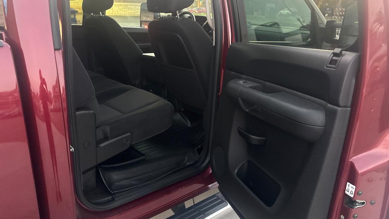 Chevrolet Silverado 2500HD LT Crew Cab 4WD 2013