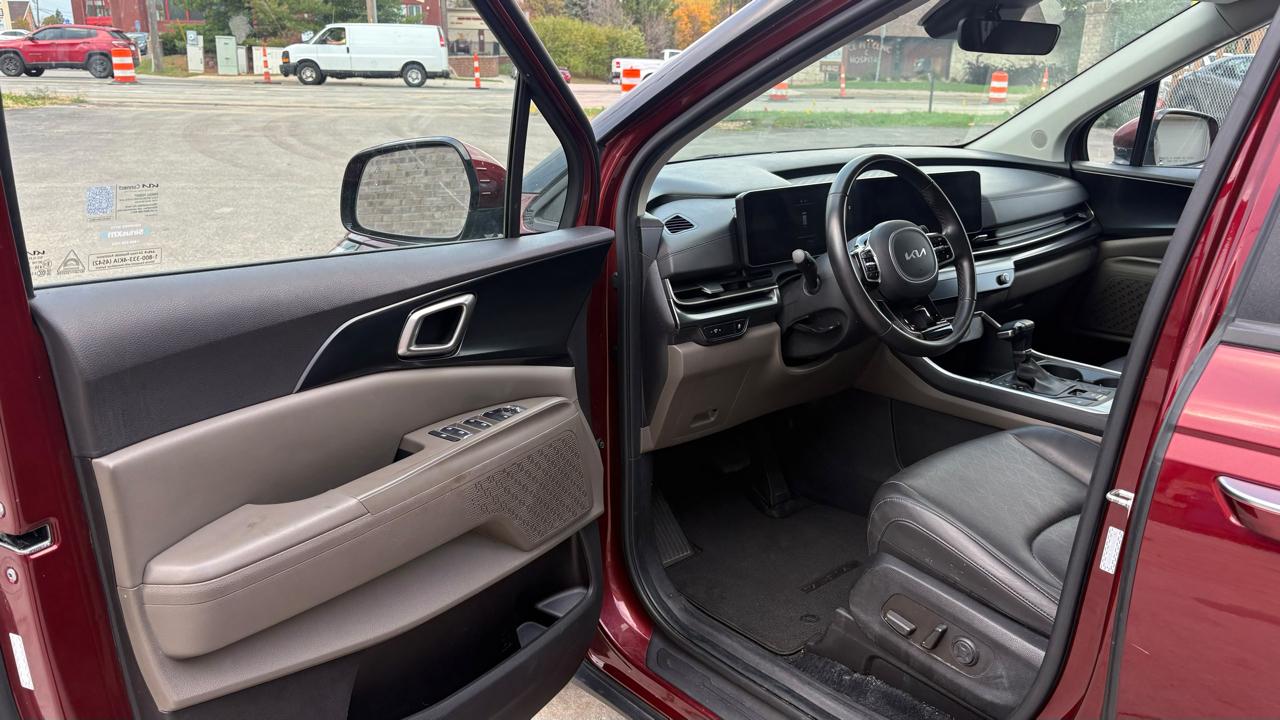 Kia Carnival LXS 2025