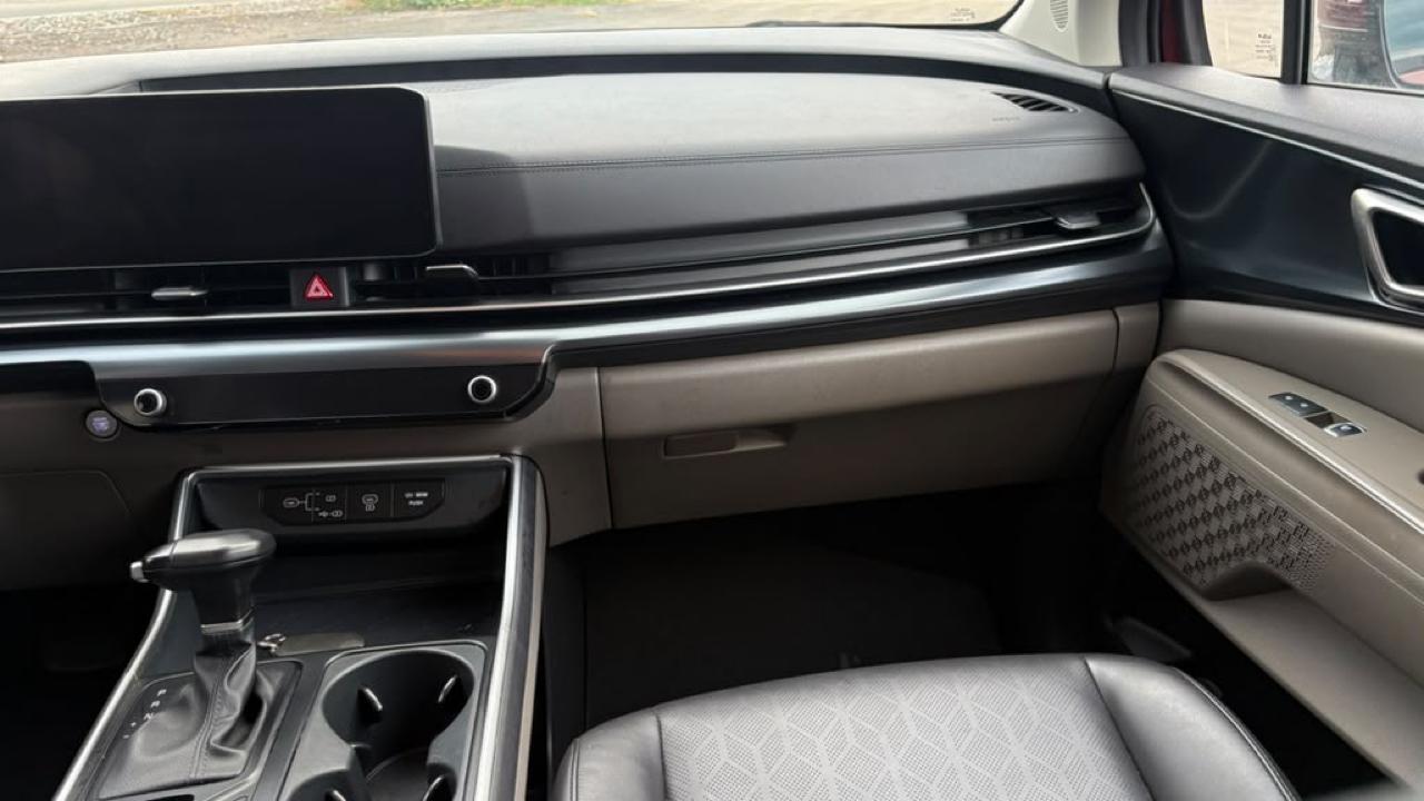 Kia Carnival LXS 2025
