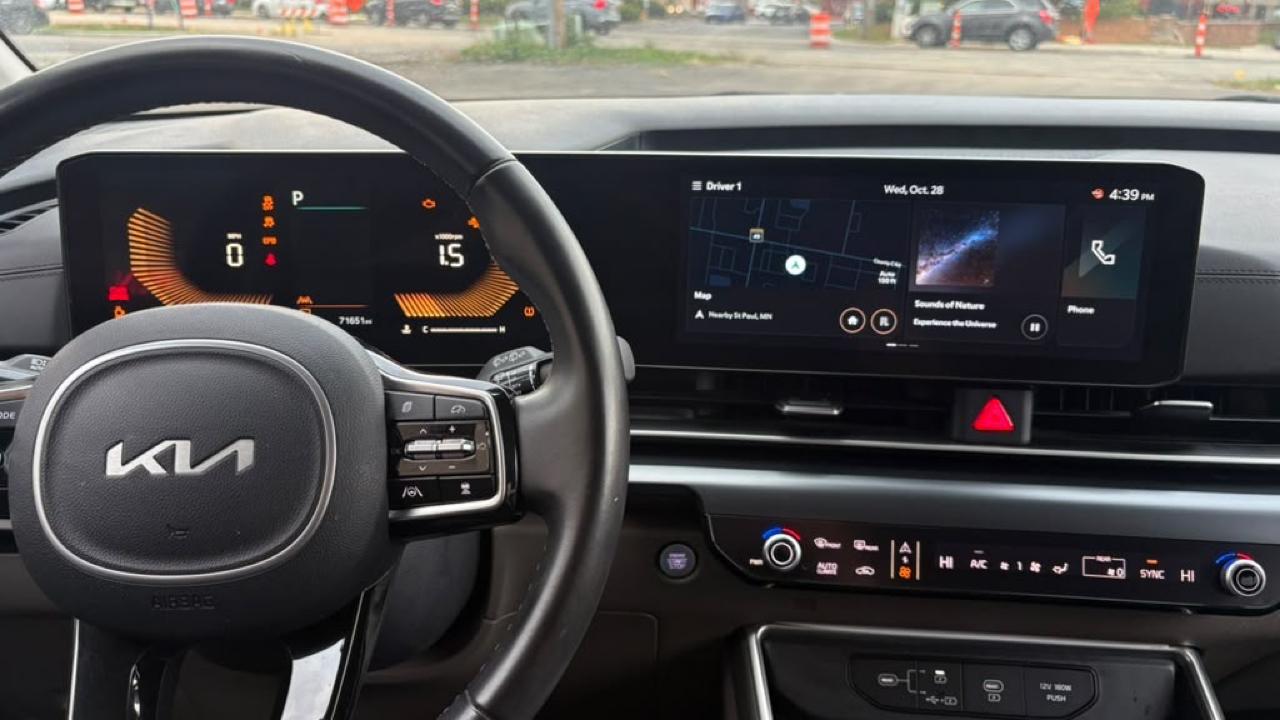 Kia Carnival LXS 2025