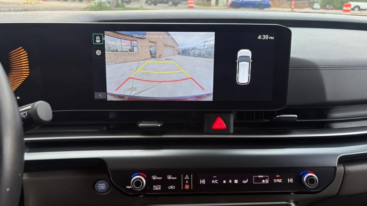 Kia Carnival LXS 2025