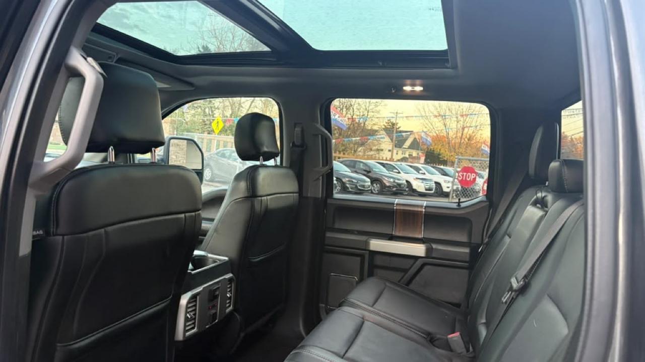 Ford F-150 Lariat SuperCrew 5.5-ft. Bed 4WD 2016