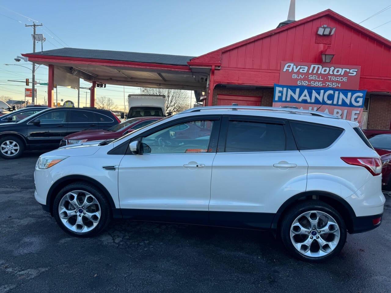 Ford Escape Titanium 4WD 2015