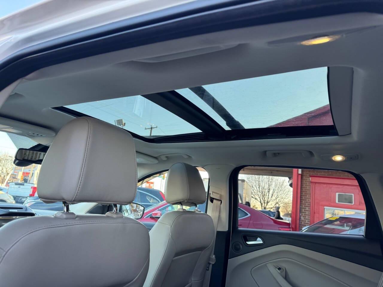 Ford Escape Titanium 4WD 2015