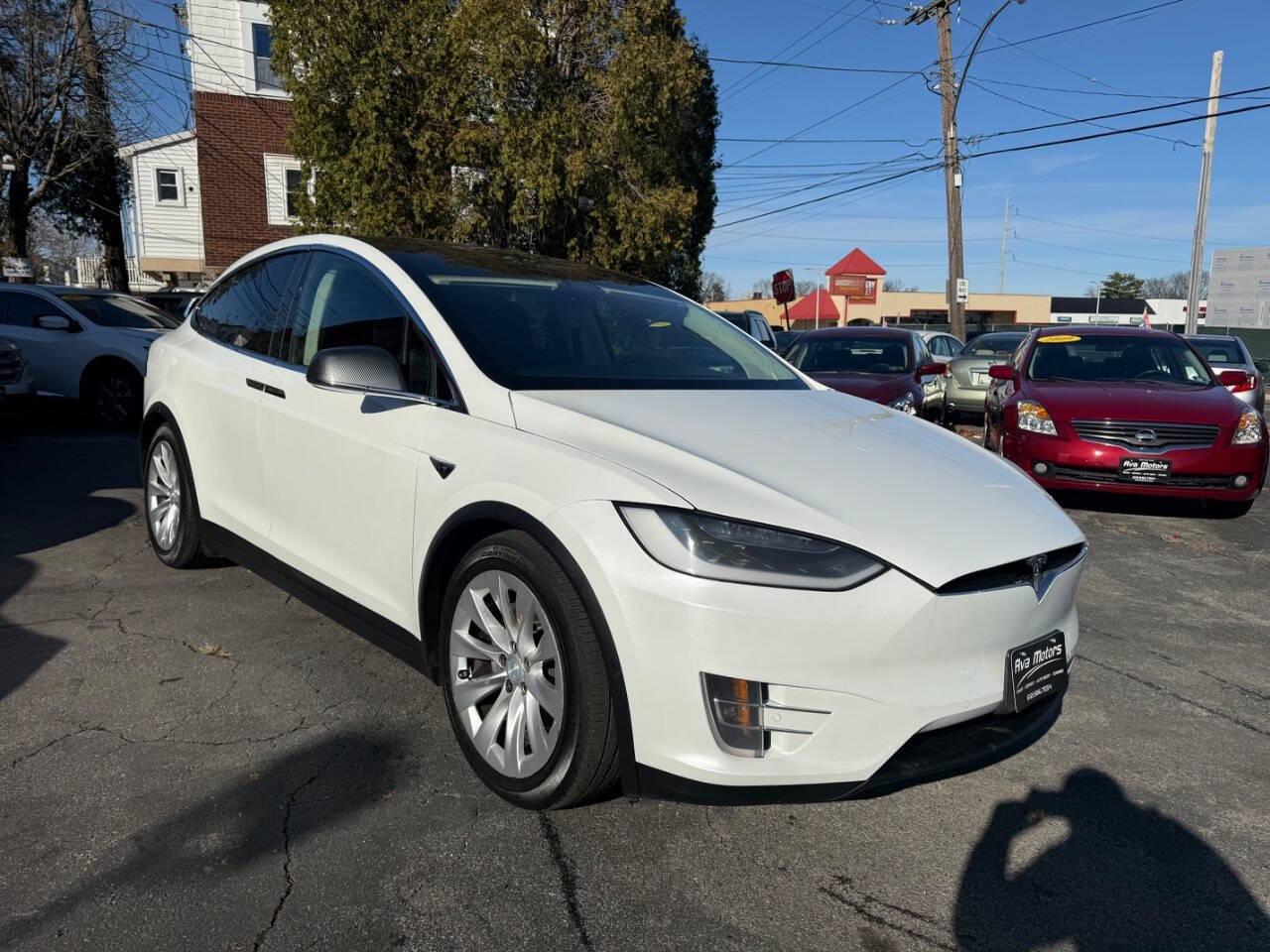 Tesla Model X 90D 2017